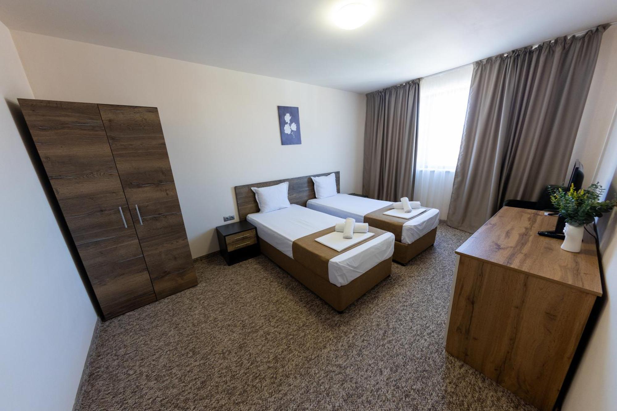 City Plaza Botevgrad Exterior foto